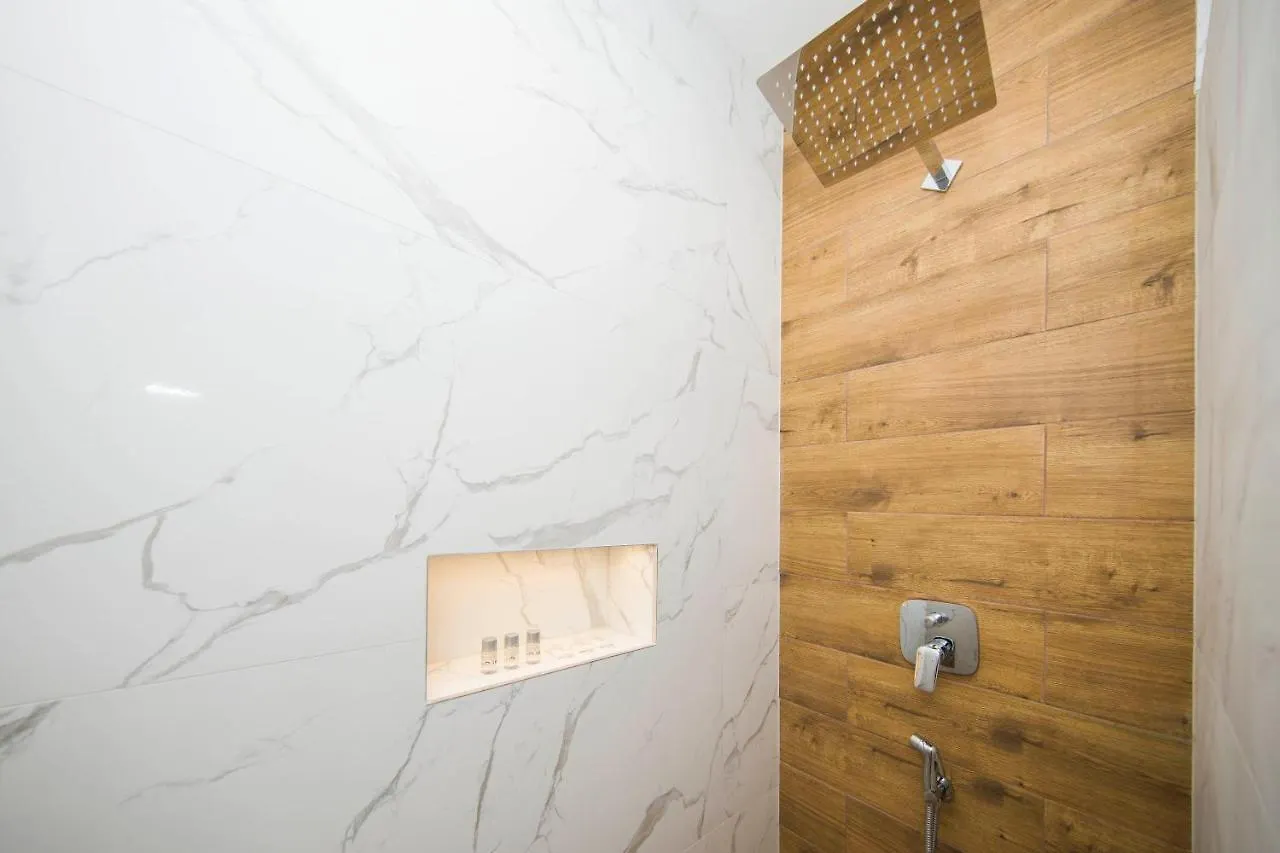 Split Central Luxury Studios